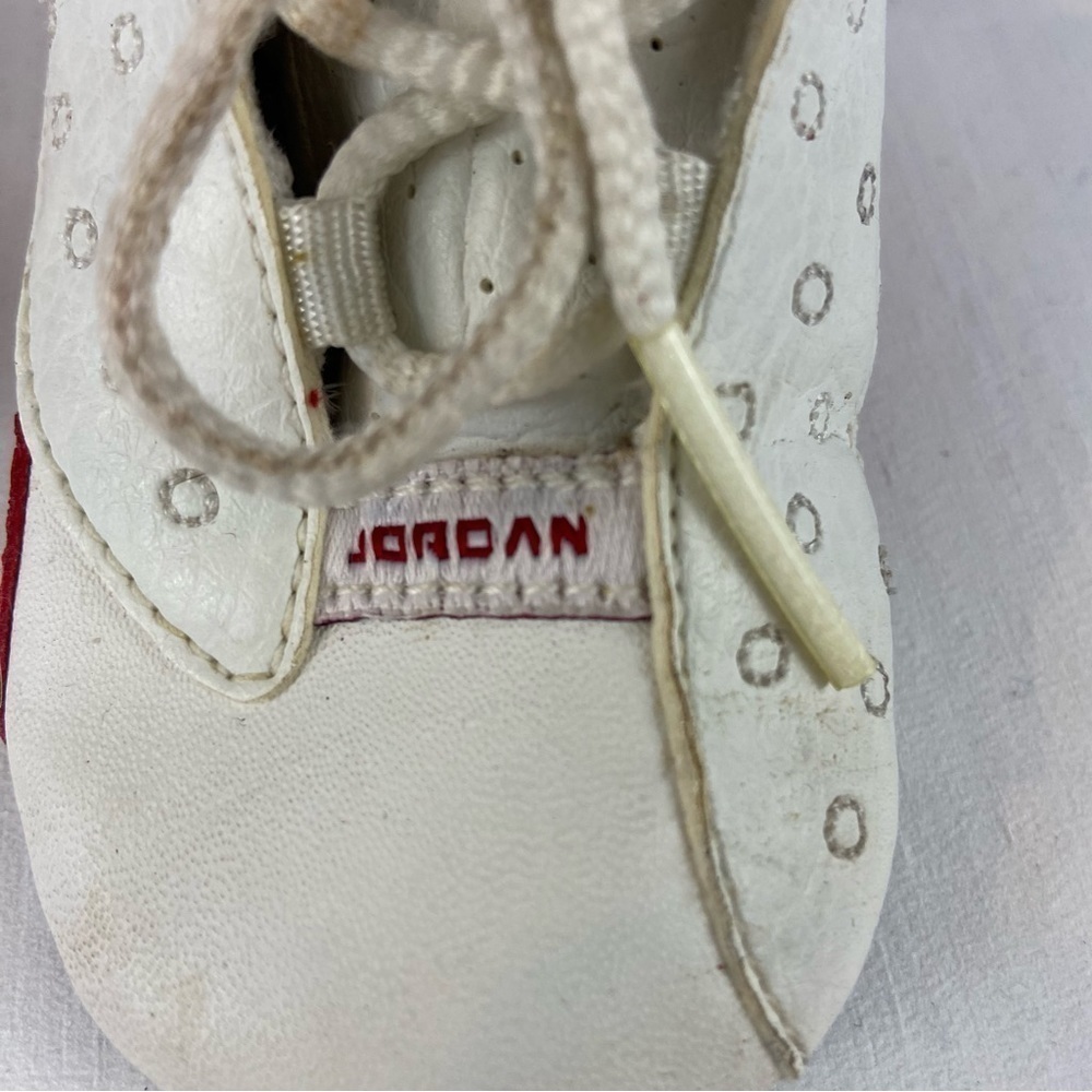 Nike Air Jordan’s Rare Vintage 2005 Baby Crib Booties Red White Size 2C - Picture 7 of 8
